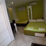 F&l Makarska