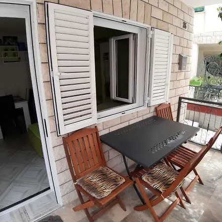F&l Apartament Makarska