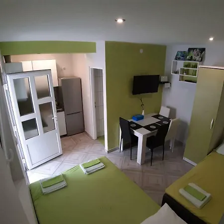 F&l Apartament Makarska